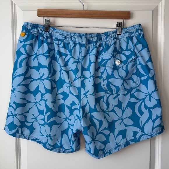 J. Crew Men's Printed Swim Trunk - Size XL - Picture 3 of 4